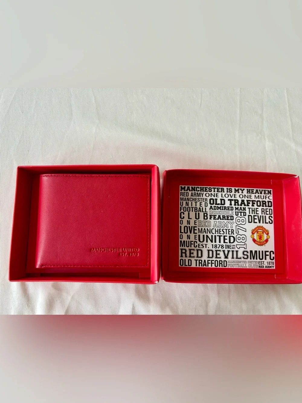 Manchester United official wallet 100% authentic!!
